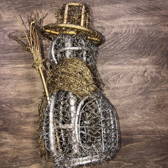 Cute Christmas snowman decor 

Excellent condition - Picture 3 of 5